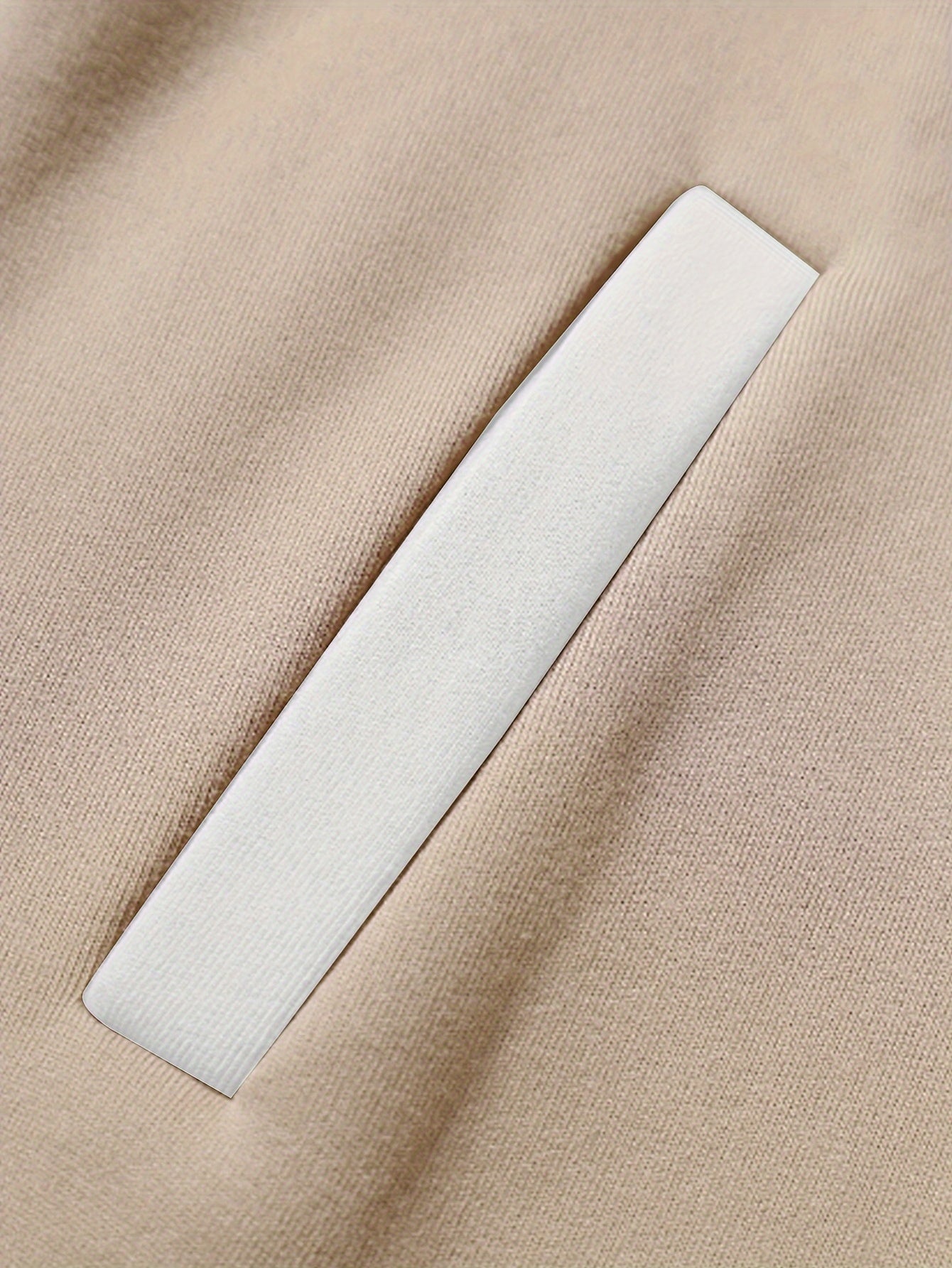 Սպորտային հագուստի անհրաժեշտ հավաքածու, տղամարդու առօրյա 69 հատանոց հավաքածու՝ գունային բլոկներով համալսարանական բաճկոն և A-69 նախշով մարզական տաբատ - պոլիեսթեր, բեյսբոլի օձիք, գրպաններ - իդեալական է աշուն/ձմեռ սեզոնի համար