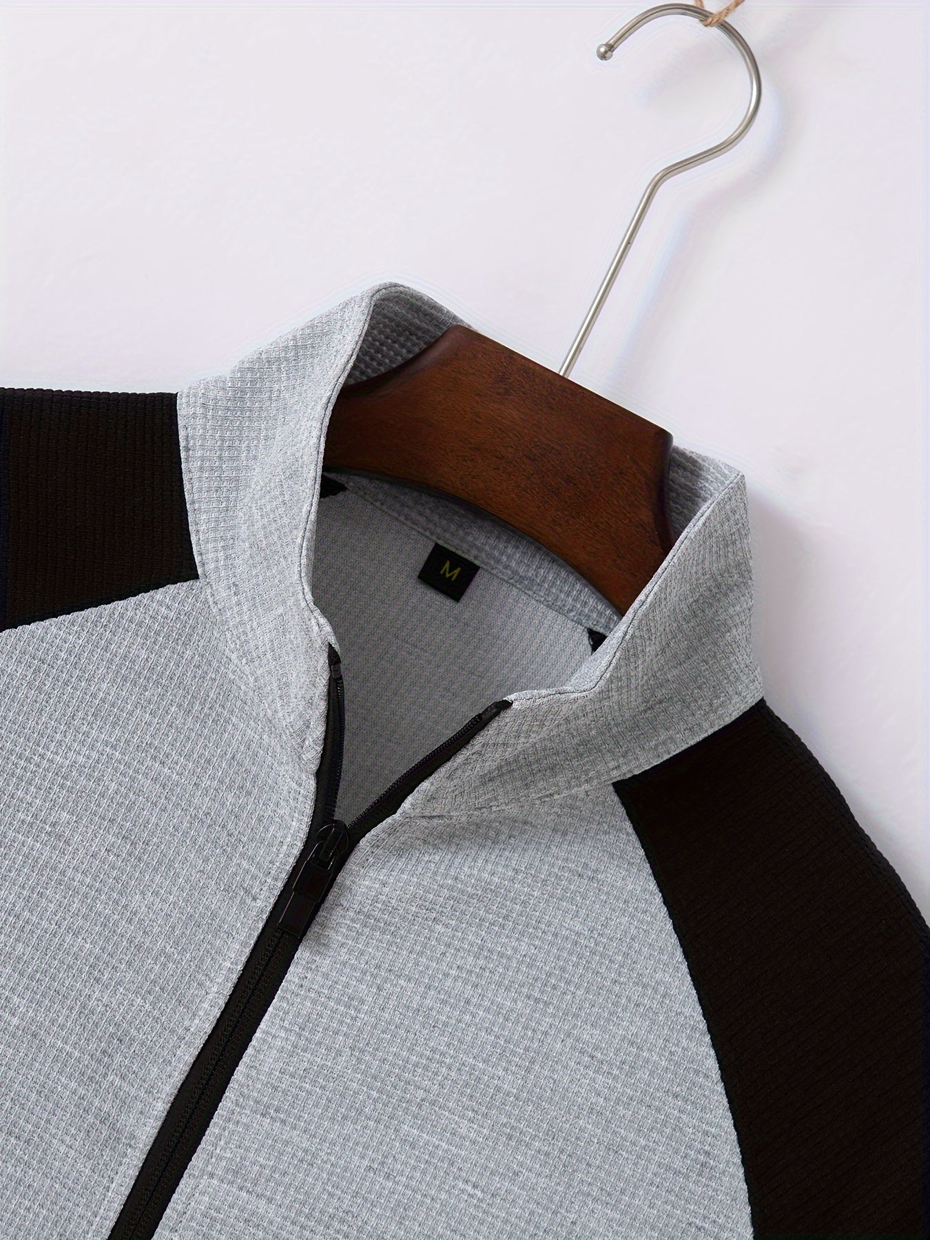 Տղամարդու սպորտային գունային բլոկով կայծակաճարմանդով բաճկոնի և վազքի տաբատի հավաքածու - պոլիեսթերի խառնուրդ, իդեալական է գարնան/աշնան համար