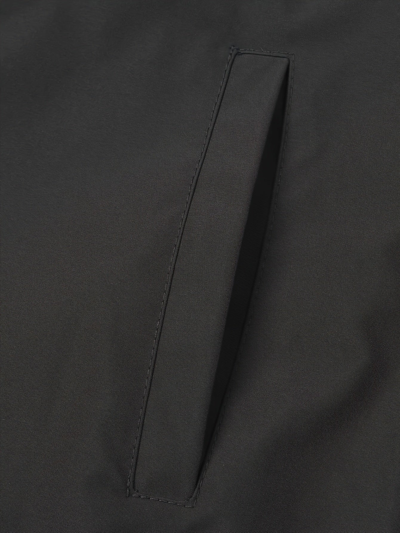 Տղամարդու առօրյա մինիմալիստական ​​բաճկոն՝ կարգո տաբատով