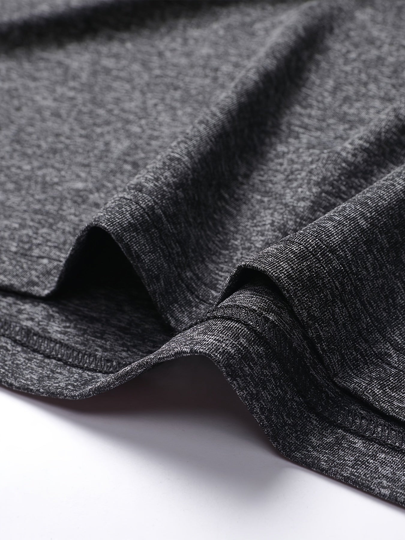 Տղամարդու առօրյա, գունային բլոկներով երկար թևքերով, կոճակներով վերնաշապիկ և լարով վազող տաբատ՝ պոլիեսթերի խառնուրդով, գրպաններով, իդեալական է գարնան/աշնան համար