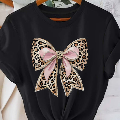 Կանացի ընձառյուծի նախշերով ժապավենաձև շապիկ, կարճ թևքերով, կլոր վզնոցով, ամենօրյա վերնաշապիկ՝ գարնանային և ամառվա համար, նորաձև վարդագույն գրաֆիկական շապիկ՝ ոսկեգույն զարդարանքներով, կանացի շապիկներ