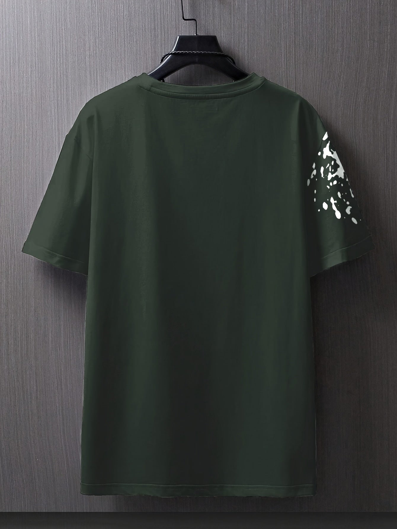 Տղամարդու հարթ ուսերով, թիթեռի նախշերով, կարճ թևքերով մարզաշապիկ XT7119