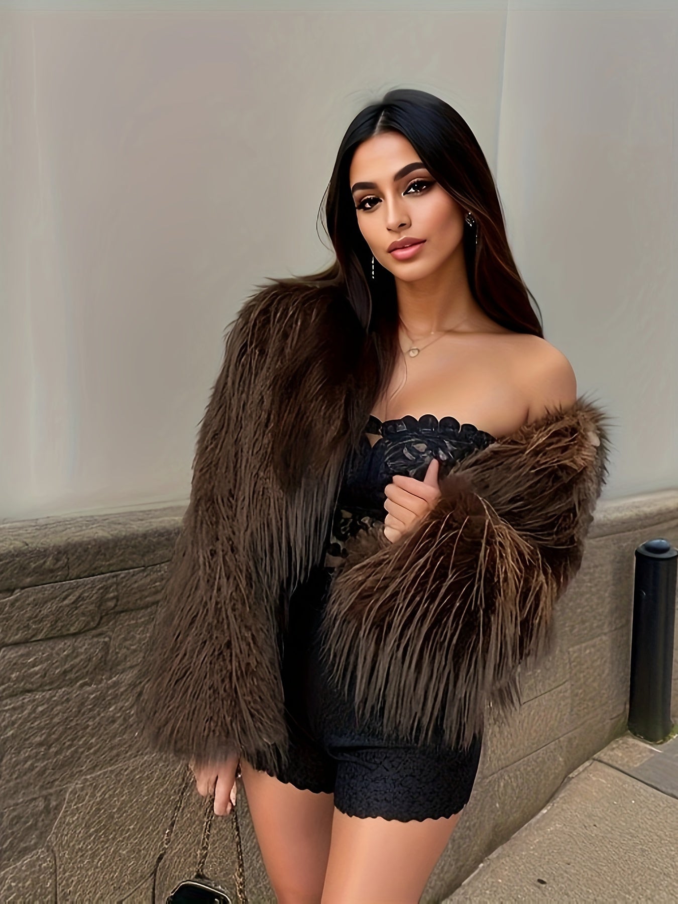 Targeted Yudomi արհեստական ​​մորթուց կարճ վերարկու կանանց համար