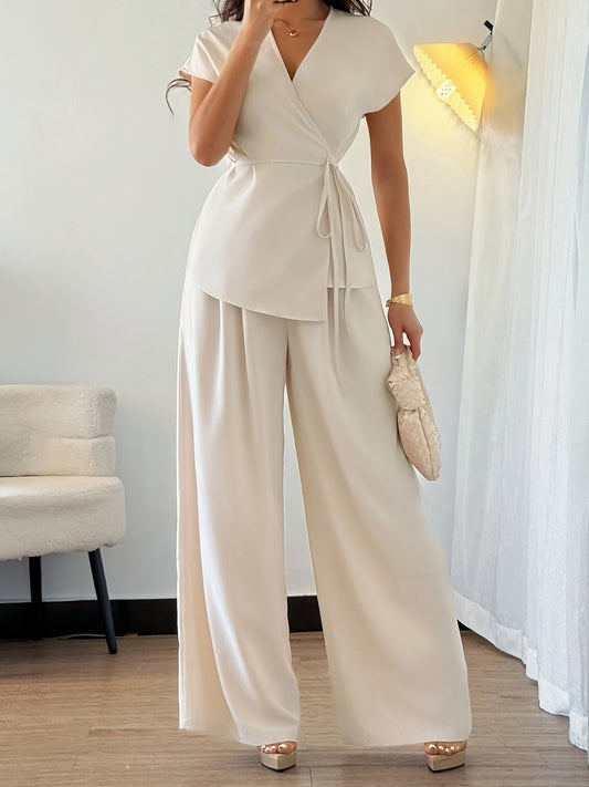 Կանացի, էլեգանտ, հարմարավետ, միագույն վերնաշապիկ և լայն տաբատ՝ երկհատոր հավաքածու, հարմար է զբոսանքների, ժամադրությունների, արձակուրդների համար