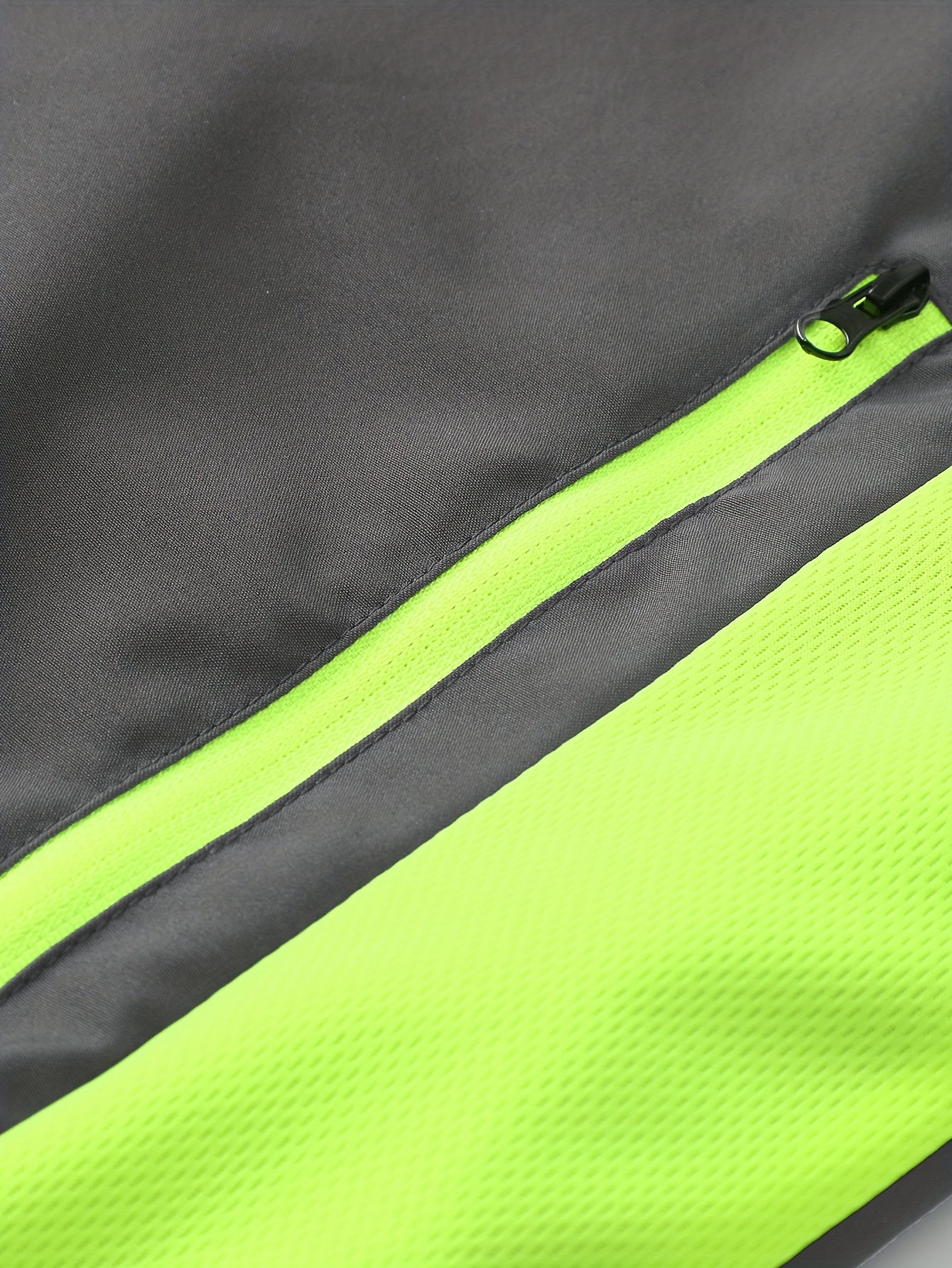 Տղամարդու առօրյա, պատչվորք սպորտային կոստյում՝ հարմարավետ և լավ կրելու համար, վերարկու և երկար տաբատ մարզահագուստ