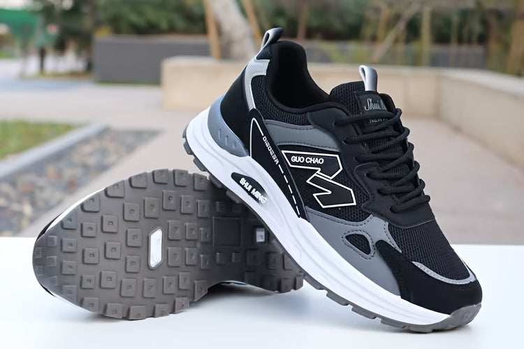 Տղամարդկանց շնչող ցանցե վազքի սպորտային կոշիկներ՝ ամուր, հակասահք, հոտակայուն, ռետինե ներբանով, գարնանային աշնան համար նախատեսված, ցածր, կապիչով դիզայնով, սպիտակ, սև և կանաչ գույներով։