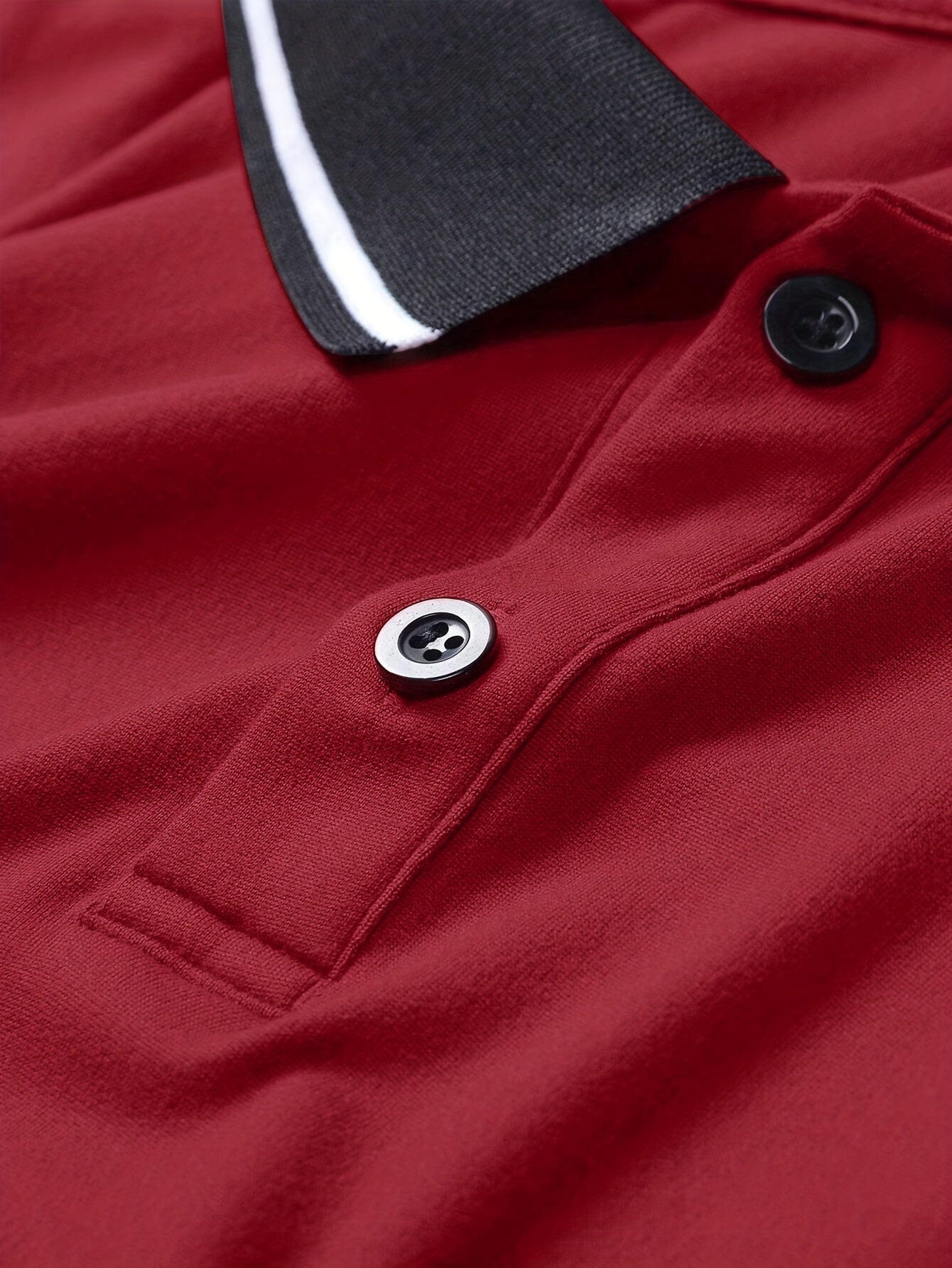 Տղամարդու առօրյա, գունային բլոկներով երկար թևքերով, կոճակներով վերնաշապիկ և լարով վազող տաբատ՝ պոլիեսթերի խառնուրդով, գրպաններով, իդեալական է գարնան/աշնան համար