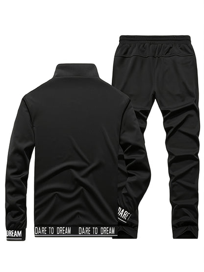 Տղամարդկանց ամենօրյա սպորտային հագուստի հավաքածու - բեժ գույնի ճարմանդով բաճկոն և մարզական տաբատ "DARE TO BE" տպագրությամբ, երկար թևերով, գրպաններով և քաշվող գոտիով, իդեալական է վազքի և հանգստի համար, գարուն/աշուն հավաքածու, գարուն-աշուն հագուստ | Zipup J