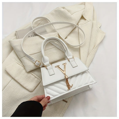 Նորաձև շղթայական պայուսակներ կանանց համար, գարուն-ամառ 2024 թվականի նոր հավաքածու, բարձրակարգ ռելիեֆային դիզայնով, հարմար է ուսերին, ձեռքին և խաչաձև կրելու համար, ոճային ծոպավոր կախազարդերով։