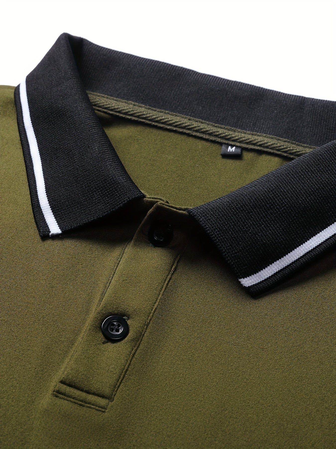 Տղամարդու առօրյա, գունային բլոկներով երկար թևքերով, կոճակներով վերնաշապիկ և լարով վազող տաբատ՝ պոլիեսթերի խառնուրդով, գրպաններով, իդեալական է գարնան/աշնան համար