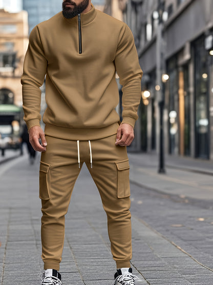 Բազմակողմանի համույթ, տղամարդկանց համար նախատեսված առօրյա 2 հատանոց հավաքածու. Բարձր վզնոցով ծանր, կայծակաճարմանդով սվիտեր և գրպաններով աշխատանքային տաբատ՝ միագույն, փափուկ գործվածքից՝ աշուն/ձմեռ համար