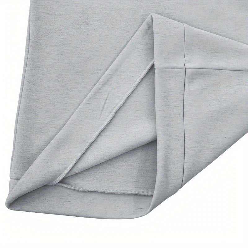 Բազմակողմանի համույթ, տղամարդկանց համար նախատեսված առօրյա 2 հատանոց հավաքածու. Բարձր վզնոցով ծանր, կայծակաճարմանդով սվիտեր և գրպաններով աշխատանքային տաբատ՝ միագույն, փափուկ գործվածքից՝ աշուն/ձմեռ համար