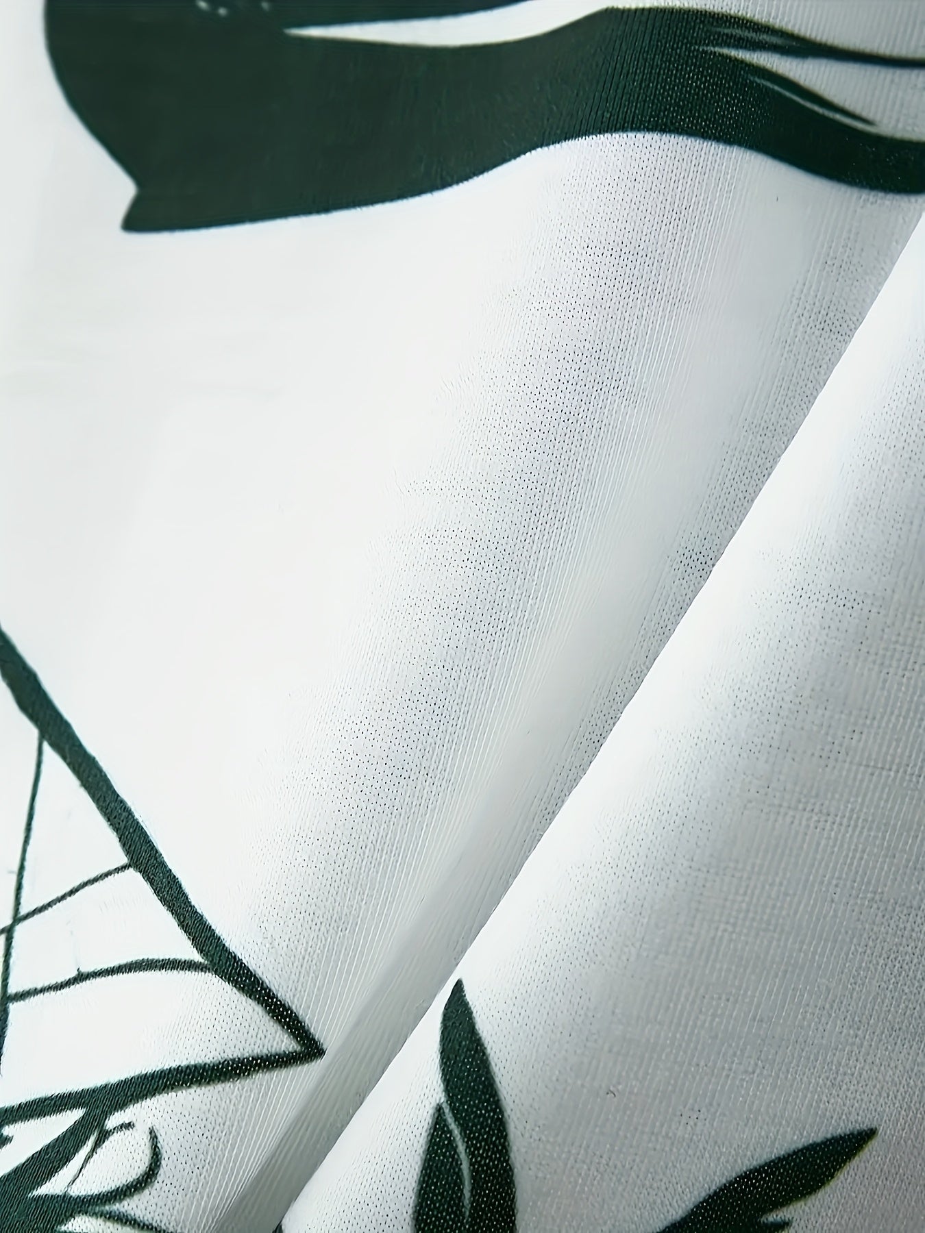 A set of 2 stylish Men's palm tree pattern summer fresh T-shirts and shorts, micro-stretch polyester knit fabric with a fitted fit, suitable for outdoor activities and family gatherings.