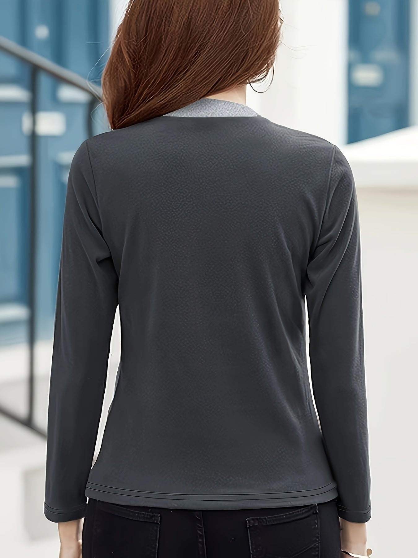 Ուղղորդված կանացի ոճային պատահական վերնաշապիկներ