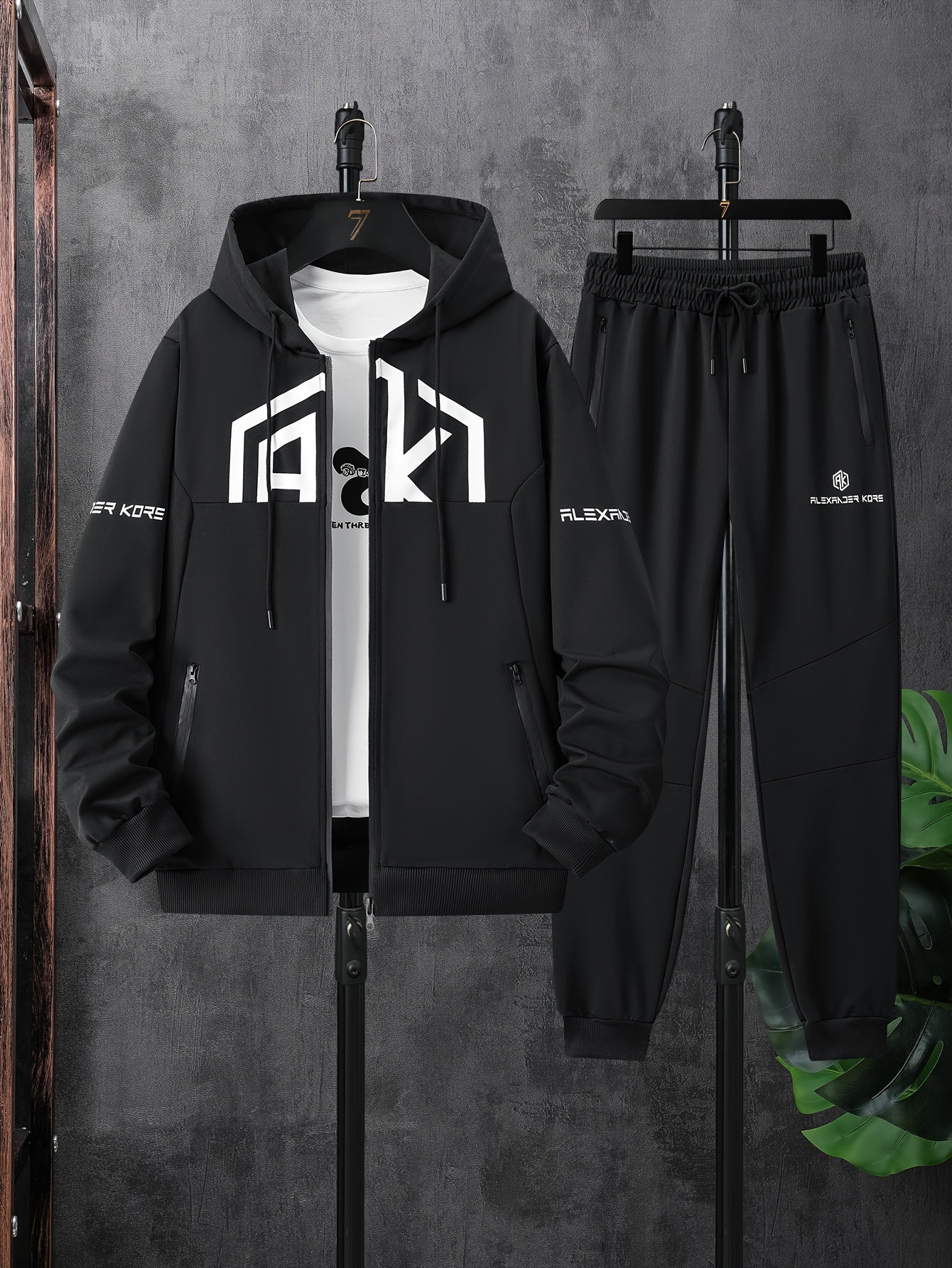 Տղամարդու AK տառերով տպագրությամբ երկար թևքերով վերնաշապիկ՝ կայծակաճարմանդով և երկար տաբատով, երկկտոր հավաքածու, թեթևակի ձգվող հարմարավետ հագուստ գարնան և աշնան համար