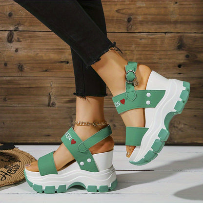 Կանացի սանդալներ սեպաձև կրունկներով, հարթակով բաց մատներով, մետաղական ճարմանդով սանդալներ, կանացի նորաձև առօրյա կոշիկներ