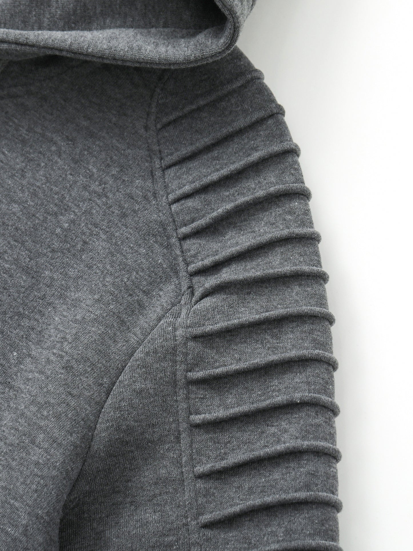 Տղամարդու մարզահագուստ, երկկտոր վերնաշապիկ, սպորտային համազգեստի հավաքածուներ, վազքի համար նախատեսված սպորտային կոստյումներ՝ լարով