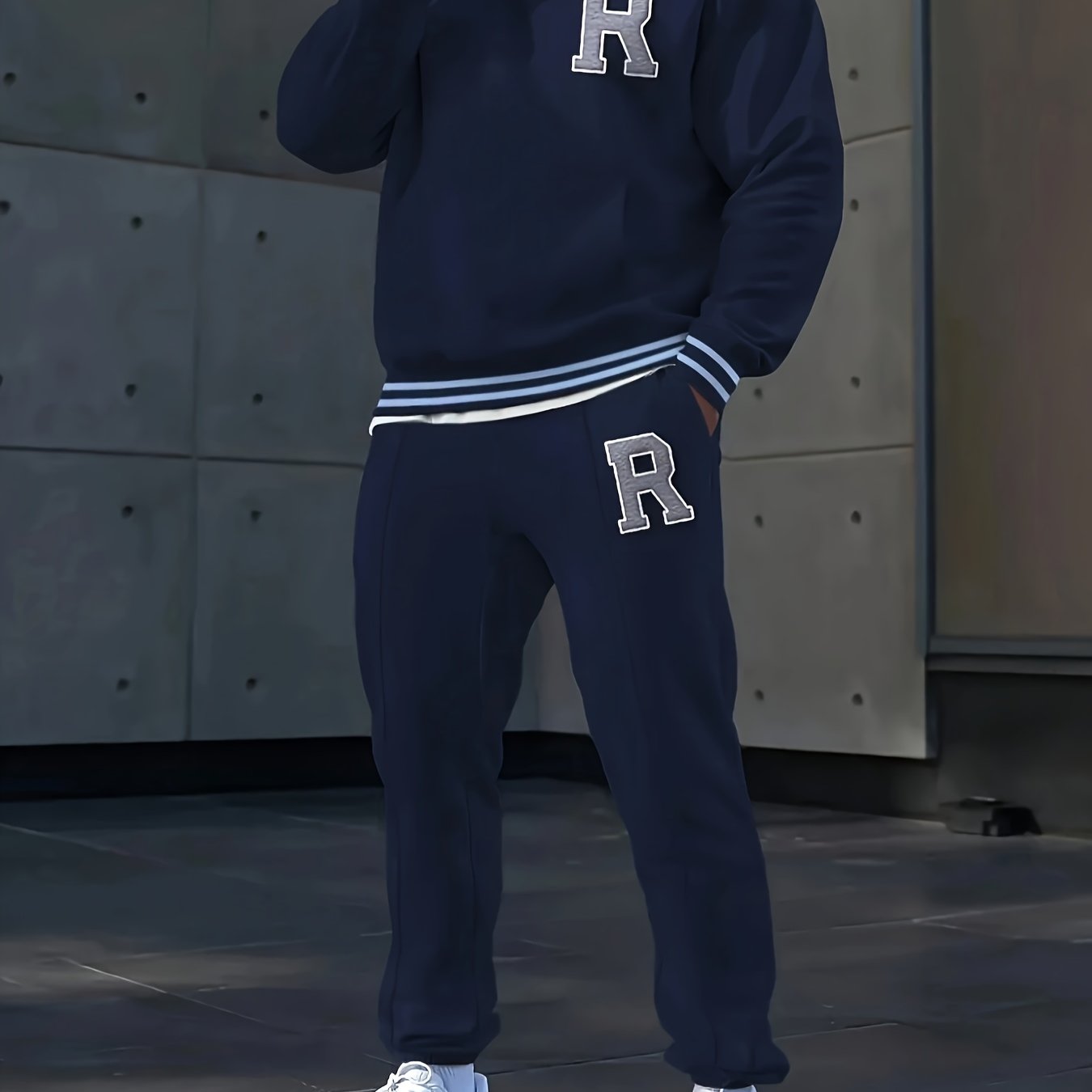 Տղամարդու տառերով վերնաշապիկով սպորտային տաբատների հավաքածու՝ 2 հատ