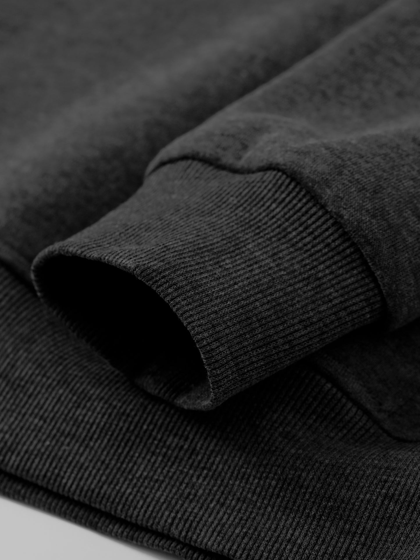 Տղամարդու մարզահագուստ, երկկտոր վերնաշապիկ, սպորտային համազգեստի հավաքածուներ, վազքի համար նախատեսված սպորտային կոստյումներ՝ լարով