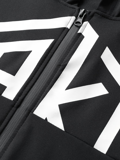 Տղամարդու AK տառերով տպագրությամբ երկար թևքերով վերնաշապիկ՝ կայծակաճարմանդով և երկար տաբատով, երկկտոր հավաքածու, թեթևակի ձգվող հարմարավետ հագուստ գարնան և աշնան համար