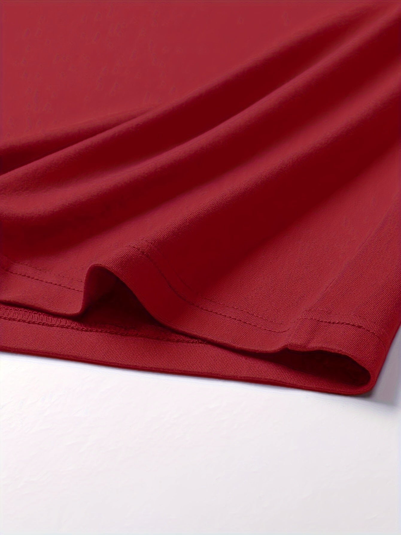 Տղամարդու առօրյա, գունային բլոկներով երկար թևքերով, կոճակներով վերնաշապիկ և լարով վազող տաբատ՝ պոլիեսթերի խառնուրդով, գրպաններով, իդեալական է գարնան/աշնան համար