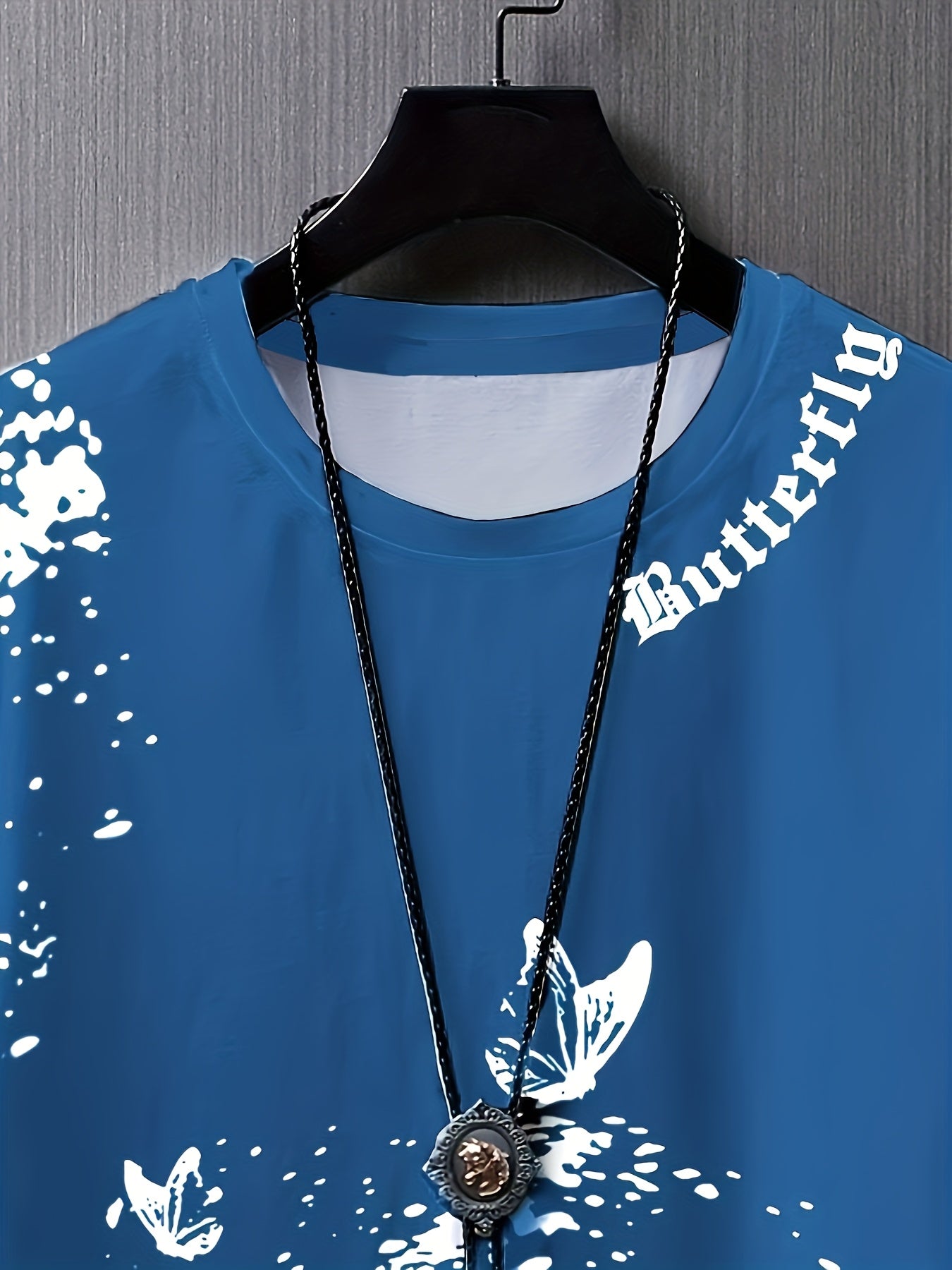 Տղամարդու հարթ ուսերով, թիթեռի նախշերով, կարճ թևքերով մարզաշապիկ XT7119